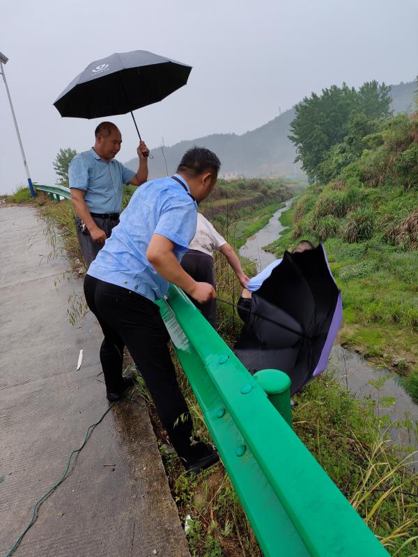 工业园区污水外排遭举报县生态环境局引关注